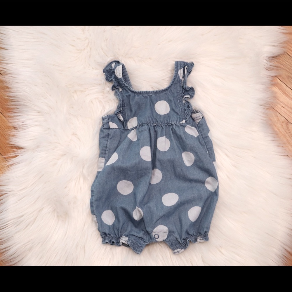 Carter’s romper - 3 months